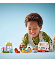 LEGO DUPLO Ambulans ve Sürücü 10447