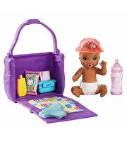 Barbie Bebek Bakıcısı Özellikli Minik Bebekler Bez Değiştirme Zamanı GHV86