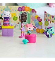Gabby’s Dollhouse Cakey’in Doğum Günü