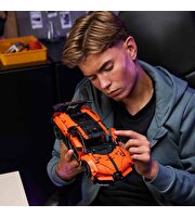 LEGO Technic Bugatti Chiron Pur Sport Hiper Araba 42222