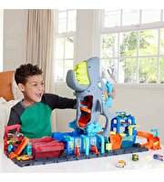 Hot Wheels Şehri Muhteşem Köpek Balığı Araba Yıkama Oyun Seti HTN82