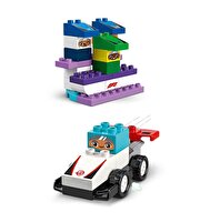 LEGO DUPLO Kasabası F1 Takımı Yarış Arabaları ve Sürücüler 10445