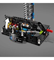 LEGO Technic NASA Artemis Uzay Fırlatma Sistemi Roketi 42221