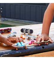 Hot Wheels Skate Parmak Kaykay ve Ayakkabı Paketleri Leonardo HVK32