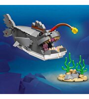 LEGO Creator Acımasız Köpek Balığı ile Hazine Sandığı 31381