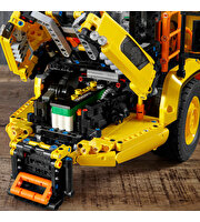 LEGO Technic 6x6 Volvo Mafsallı Kamyon 42114