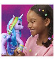 My Little Pony Izzy Moonbow Gökkuşaği Stili F8825