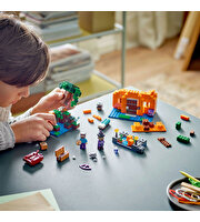 LEGO Mi̇necraft Bal Kabağı Çi̇ftli̇ği̇ 21248