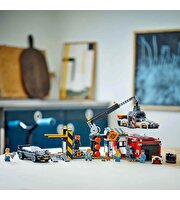 LEGO City Hurdalık ve Arabalar 60472