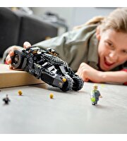 LEGO Batmobile Tumbler: Scarecrow Karşılaşması 76239