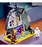 LEGO Iconic Cadılar Bayramı Ahırı 40721
