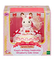 Sylvanian Families Freya’nın Doğum Günü Çilekli Pasta Elbisesi