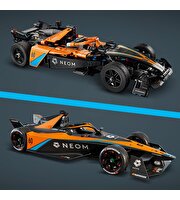 LEGO Technic NEOM McLaren Formula E Yarış Arabası 42169