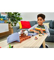 Hot Wheels Mario Kart Çılgın Yaratıklar Oyun Seti Boo's Spooky Sprint GNM23