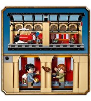 LEGO Harry Potter Kitaplık Dekoru: Hogwarts Ekspresi 76450