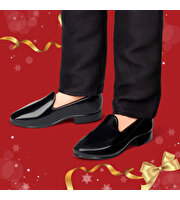 Barbie Ken 2025 Mutlu Yıllar Bebeği JGK55