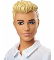 Barbie Yakışıklı Ken Bebekler Mavi Beyaz T-Shirtlü Ken GDV12