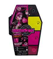 Monster High Gizemli Arkadaşlar 3.Seri Draculaura HNF78