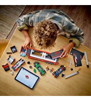 LEGO City RB20 ve AMR24 F1 Arabalı F1 Kamyonu 60445