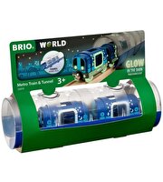 Brio Karanlıkta Parlayan Metro Treni ve Tünel