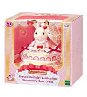 Sylvanian Families Freya’nın Doğum Günü Çilekli Pasta Elbisesi