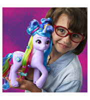 My Little Pony Izzy Moonbow Gökkuşaği Stili F8825