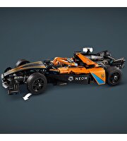 LEGO Technic NEOM McLaren Formula E Yarış Arabası 42169