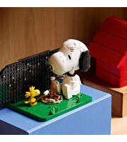 LEGO Ideas Peanuts: Snoopy'nin Köpek Kulübesi 21368
