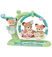 Sylvanian Families Geyik Bebeklerin Çiçekli Salıncak Seti
