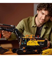 LEGO Technic Volvo EC500 Hybrid Ekskavatör 42215