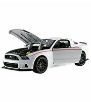 1:24 Ölçekli Beyaz Ford Mustang Street Racer