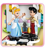 LEGO Disney Princess Sindirella’nın Şatosu ve At Arabası 43275