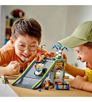 LEGO City Senin Kuralların: Yarış Arabası Rampa Parçası 60460