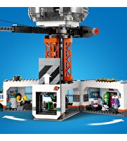 LEGO City Uzay Üssü ve Roket Fırlatma Rampası 60434
