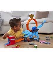 Hot Wheels Dİnazor ile Mücadele Oyun Seti HKX42