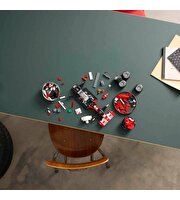 LEGO Icons Ferrari F2004 ve Michael Schumacher 11375