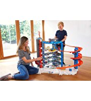 Hot Wheels Ultimate Garage Dev Kule FML03