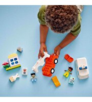LEGO DUPLO Ambulans ve Sürücü 10447