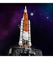 LEGO Technic NASA Artemis Uzay Fırlatma Sistemi Roketi 42221