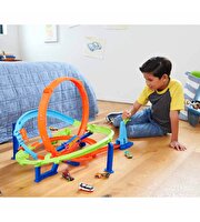 Hot Wheels Bumerang Çemberli Yarış Pisti HTK16