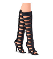 Barbie Basics İkonik Koleksiyon Bebeği Sarışın JBH71