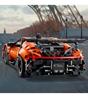 LEGO Technic Bugatti Chiron Pur Sport Hiper Araba 42222