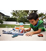 Matchbox Aksiyon Sürücüleri Süper Oto Yıkama Oyun Seti