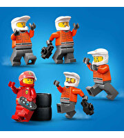 LEGO City Ferrari Arabalı F1 Pit Stop ve Pit Ekibi 60443
