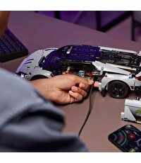 LEGO Technic Lamborghini Revuelto Süper Spor Araba 42214