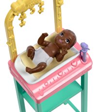 Barbie Bakım Temalı Kariyer Oyun Setleri Doktor Bebek JCR72