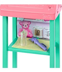 Barbie Bakım Temalı Kariyer Oyun Setleri Doktor Bebek JCR72