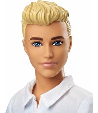 Barbie Yakışıklı Ken Bebekler Mavi Beyaz T-Shirtlü Ken GDV12