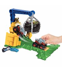 Hot Wheels Monster Trucks Arenada Rhinomite Mücadelesi Oyun Seti HTP18