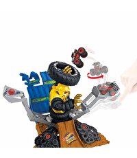 Hot Wheels Monster Trucks Arena'da Şampiyonluk Mücadelesi Oyun Seti HPN71